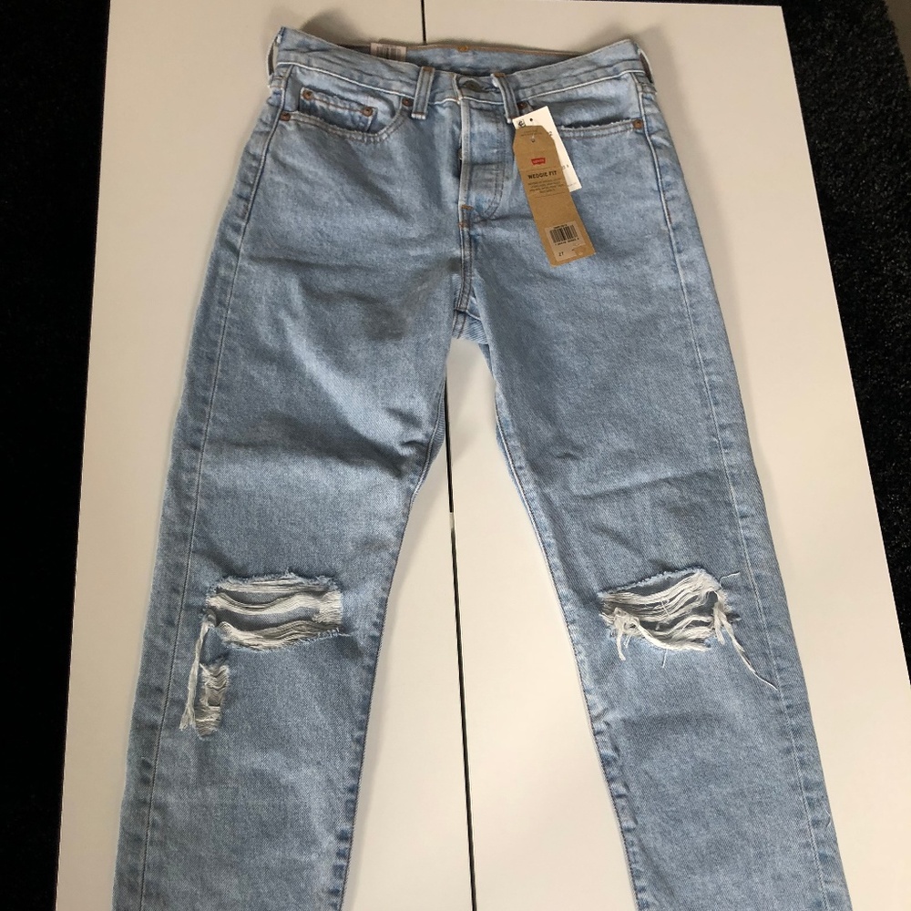 NWT Levi's wedgie fit jeans